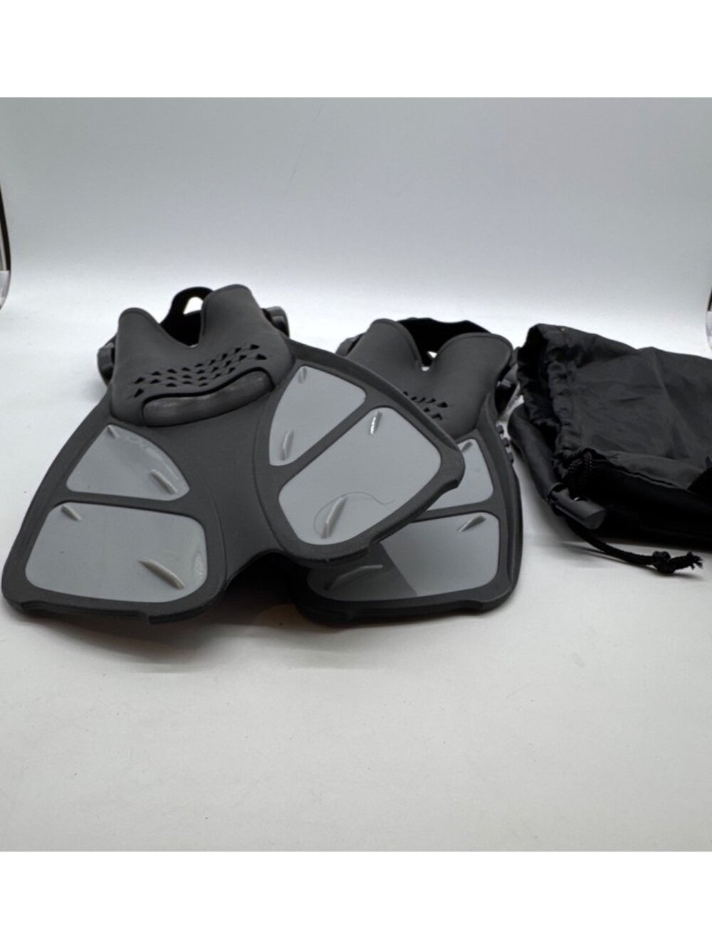Greatever Swim Fins Adjustable Strap ML/XL Size 9-13 Black & Gray Lightweight De